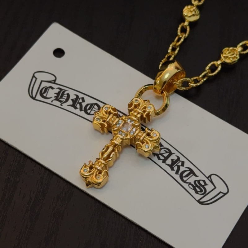 Ch*0me He**ts necklaces